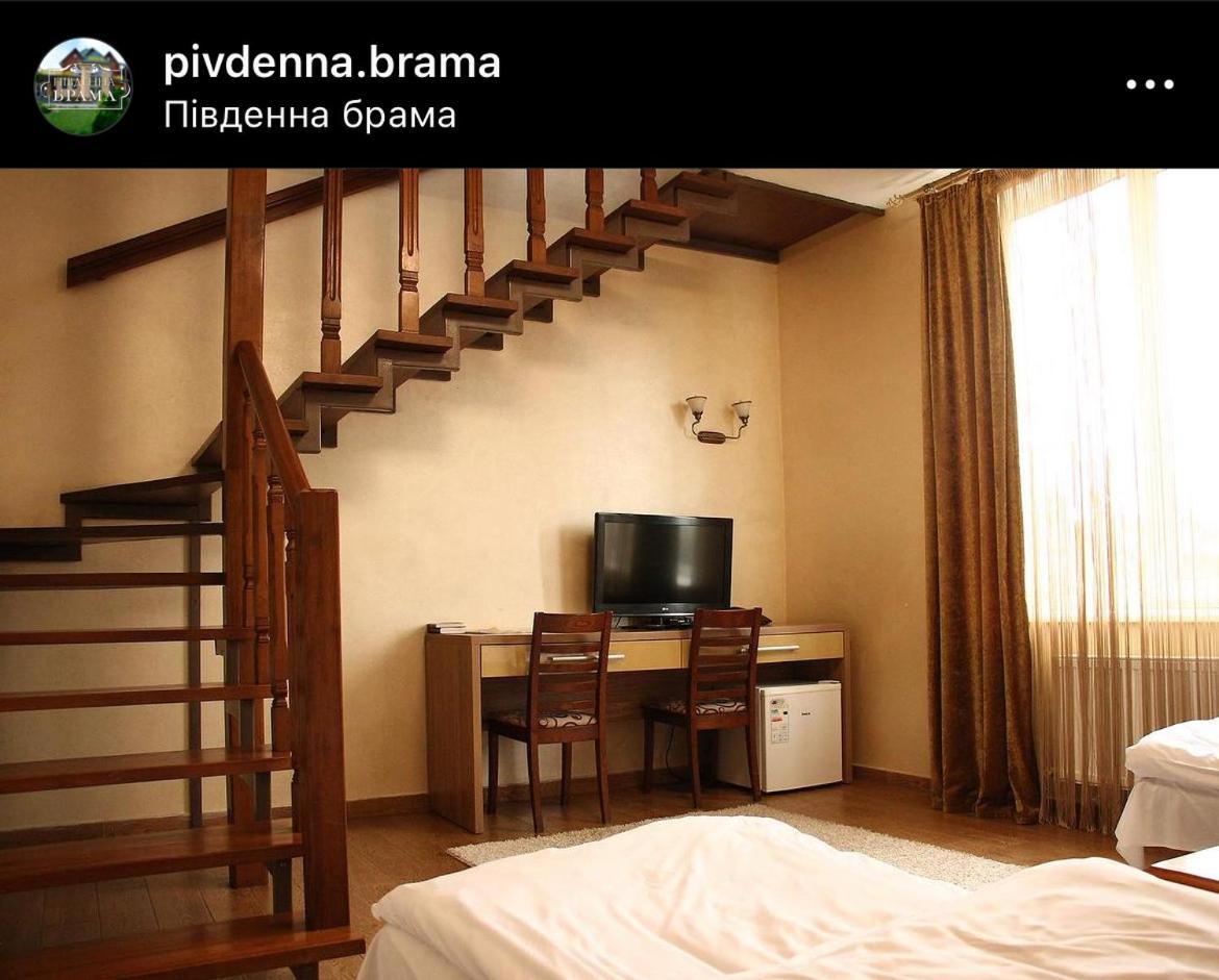 Pivdenna Brama Khmelʼnytsʼkyy 외부 사진